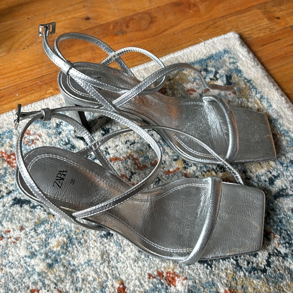 Zara Silver Heels - Picture 2 of 5
